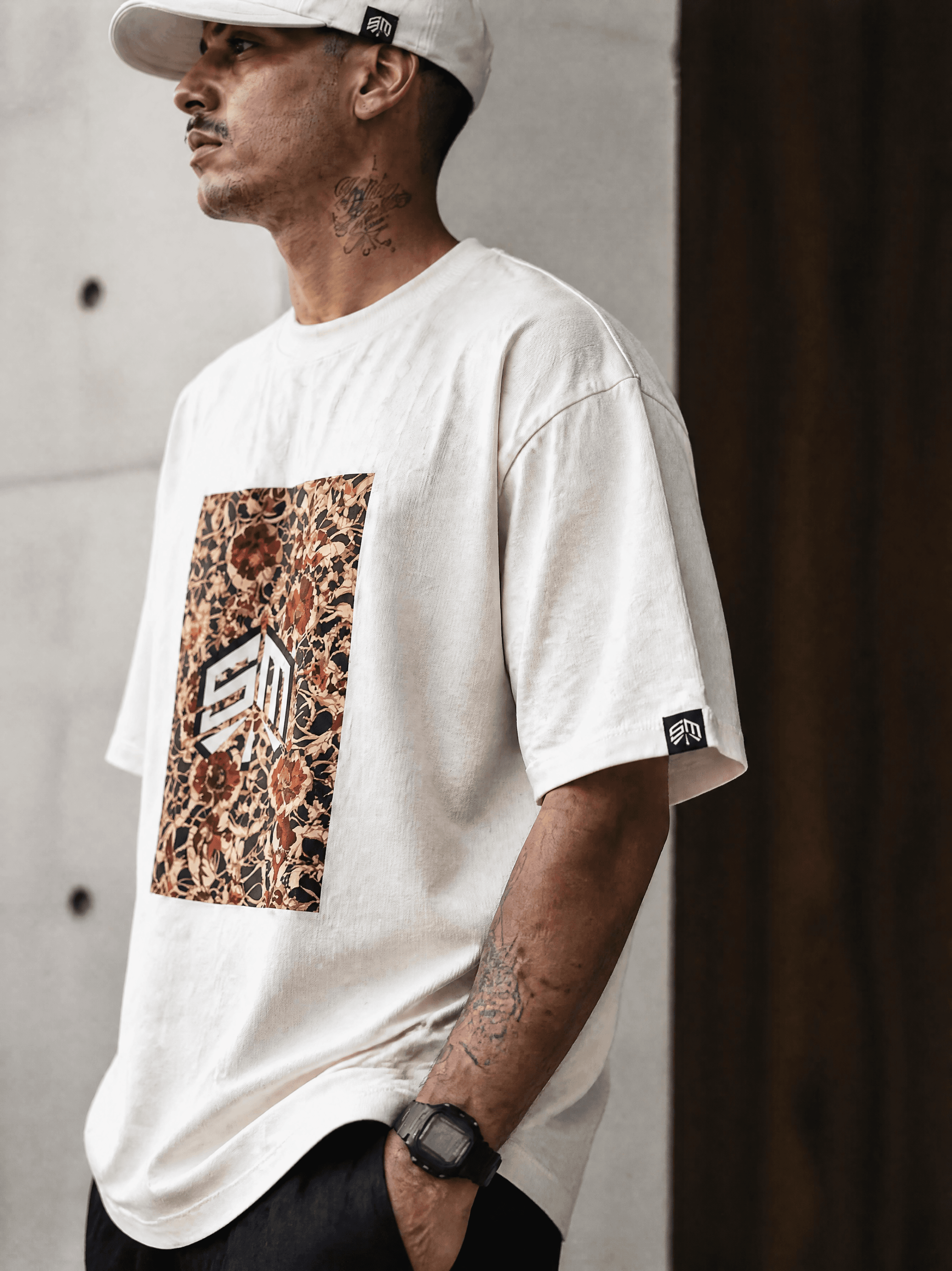 Camiseta Street Logo Floral SM Off White - foto 4
